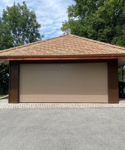 Quelle porte de garage choisir à Genève